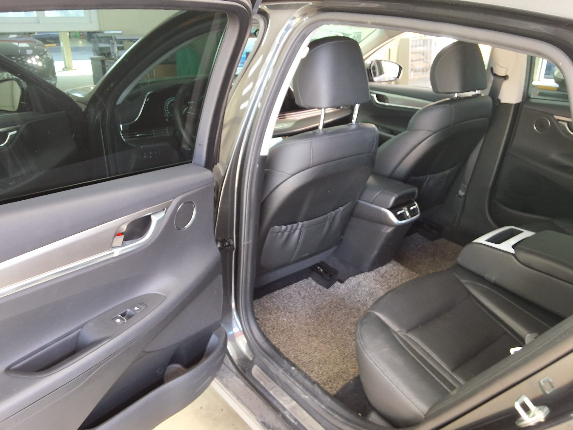 Hyundai Grandeur 2022 - Image 11