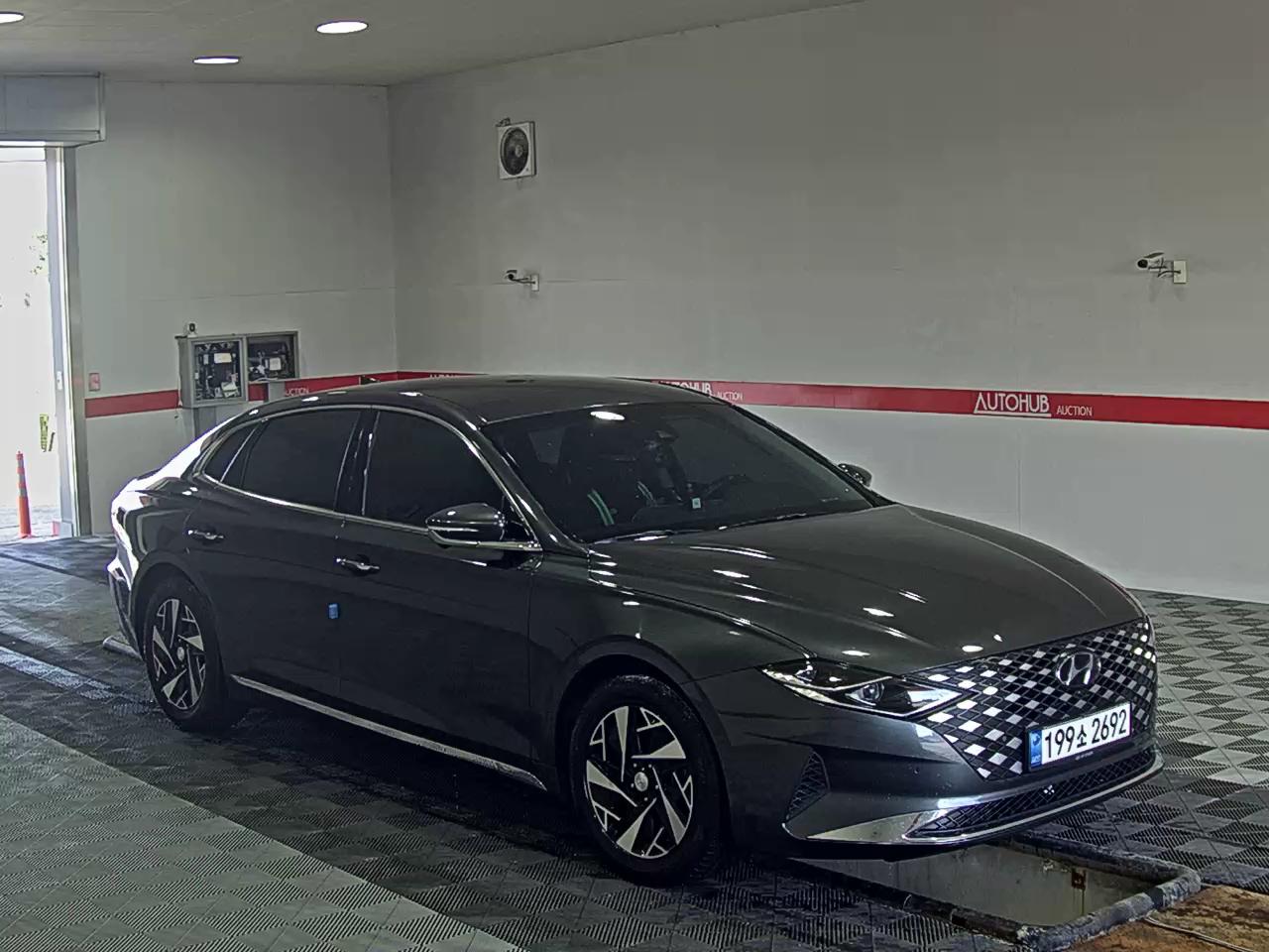 Hyundai Grandeur 2022 - Image 2