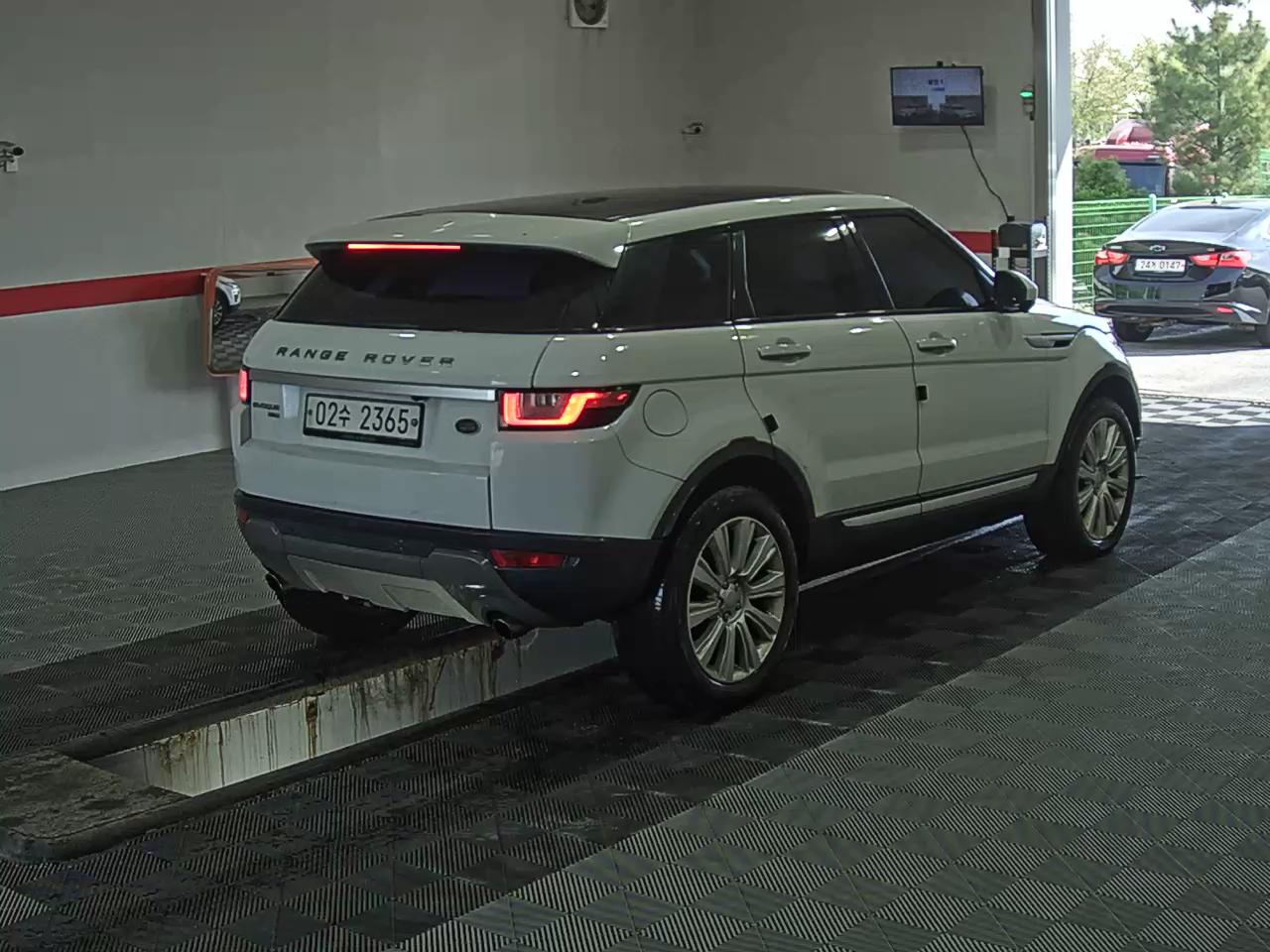 LAND-ROVER 레인지로버 2017 - 이미지 4