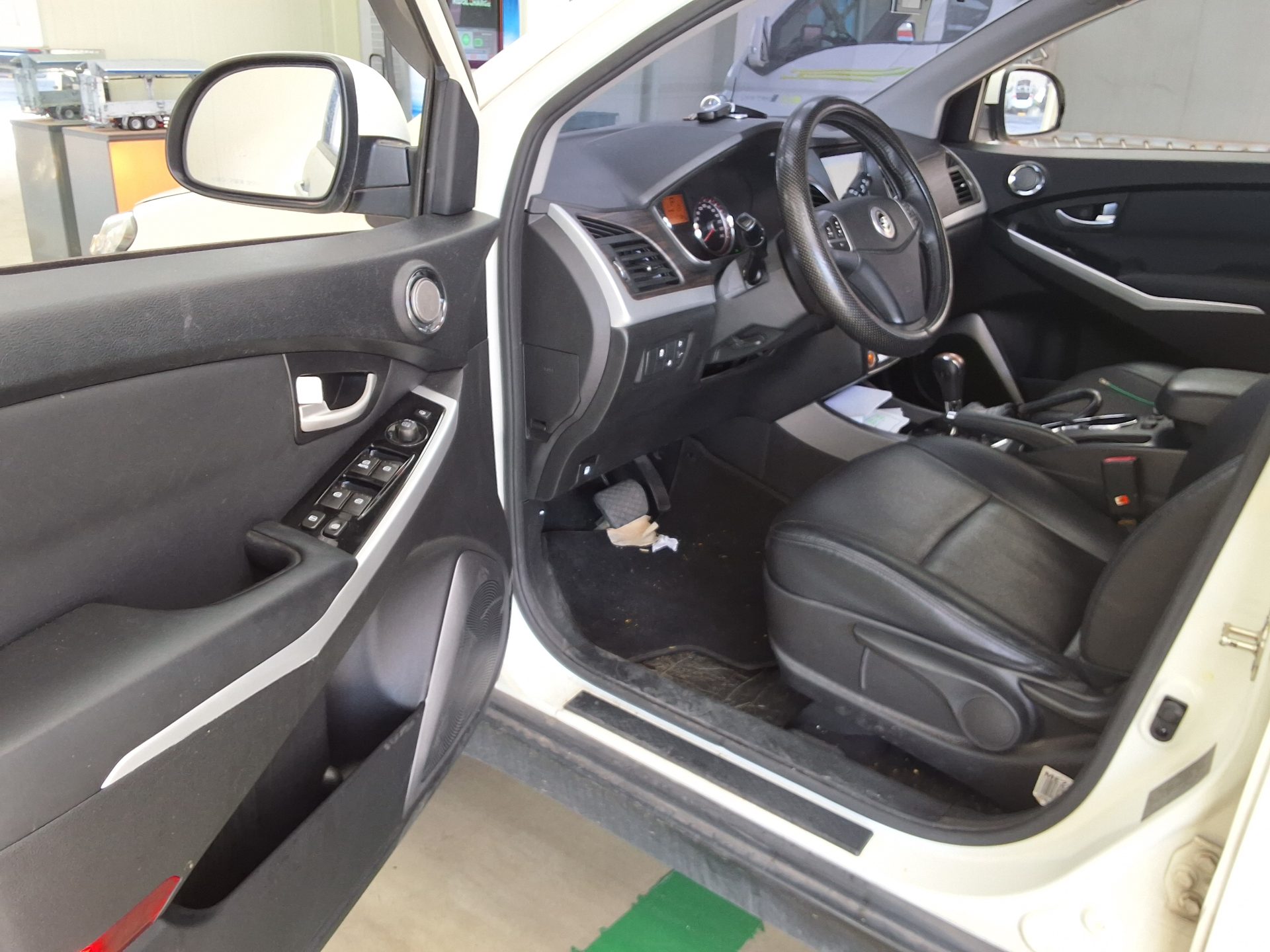 KG Mobility Korando 2017 - Image 9