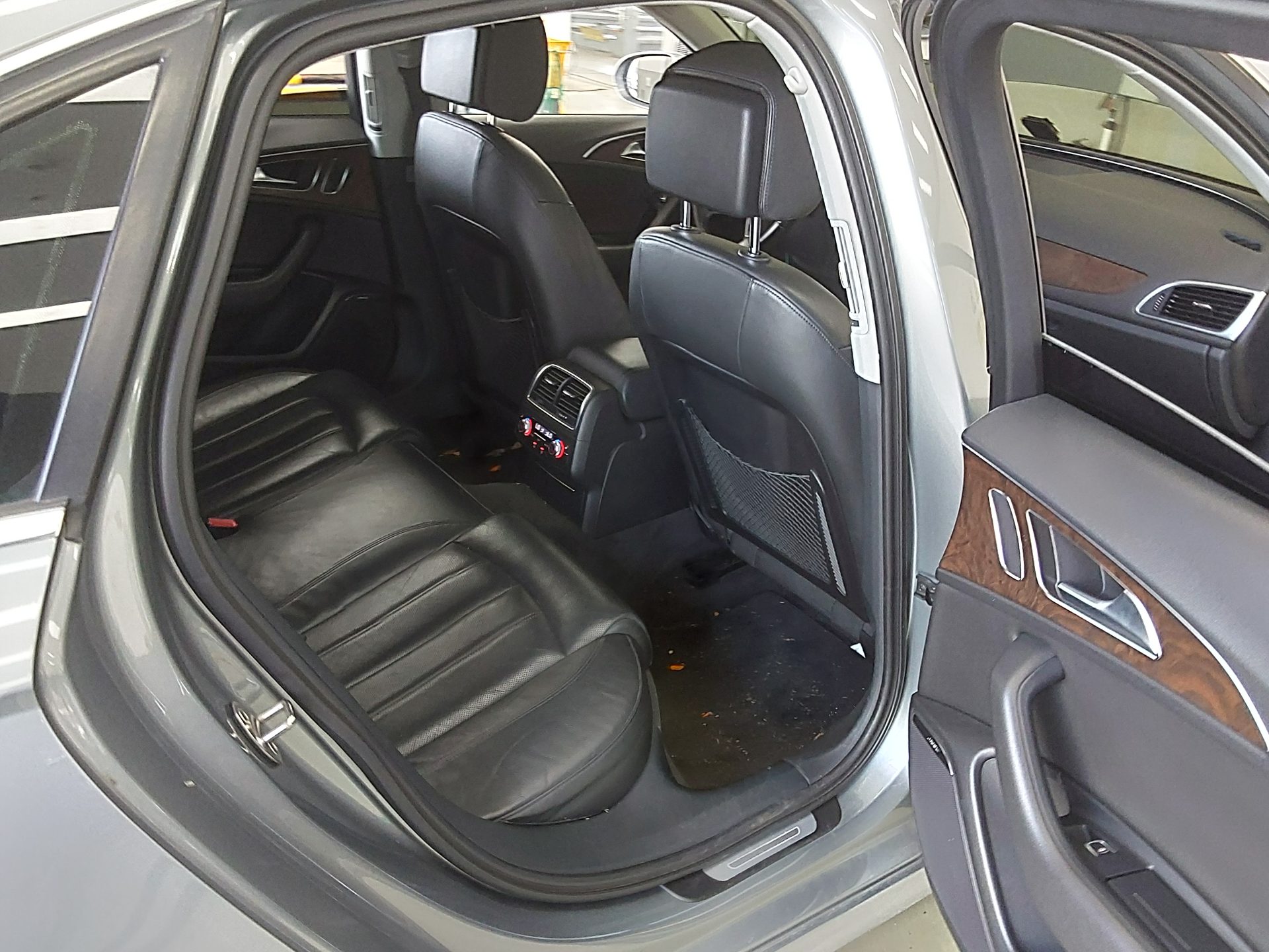 Audi A6 - 12