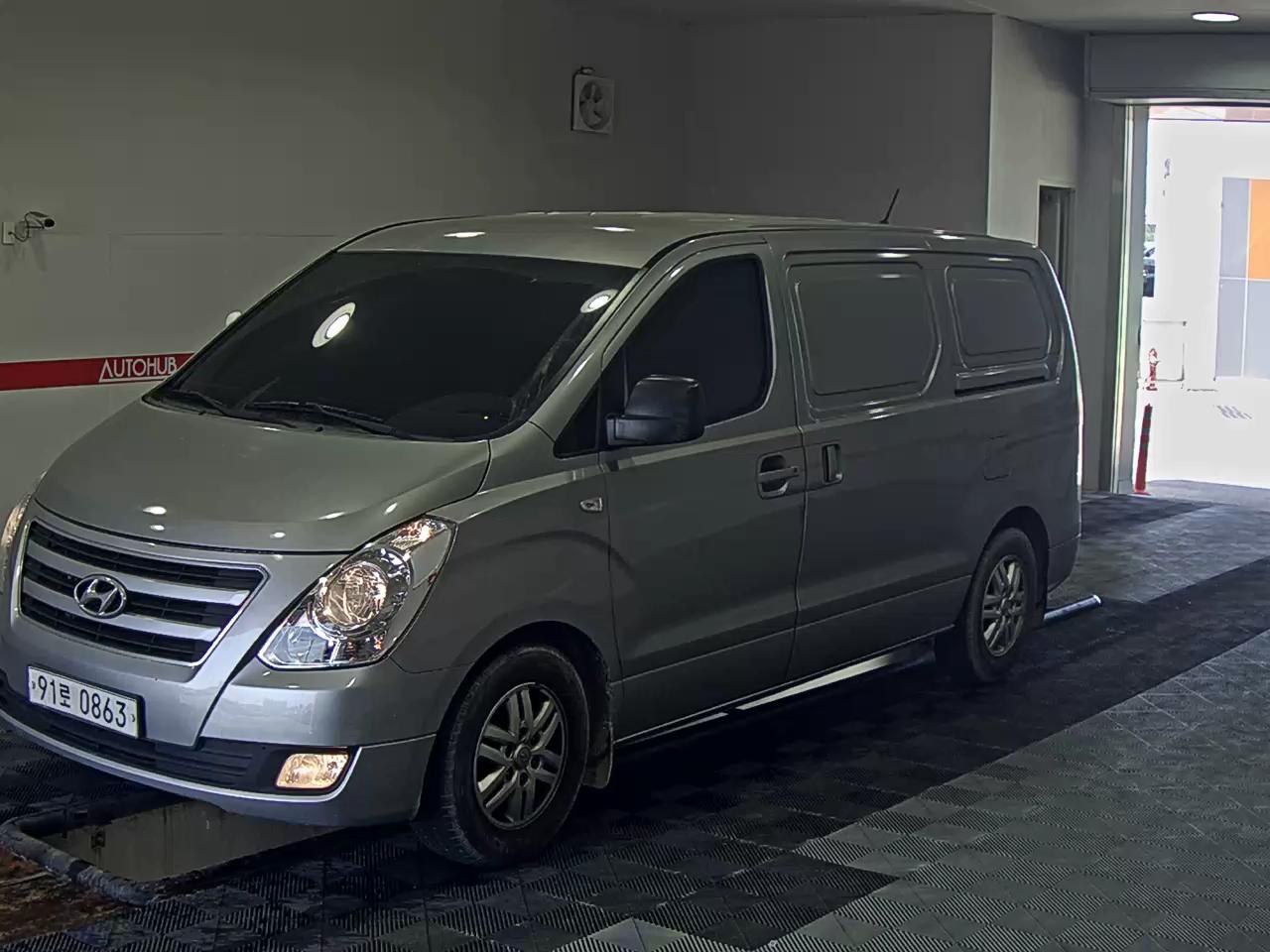 Hyundai Grand Starex