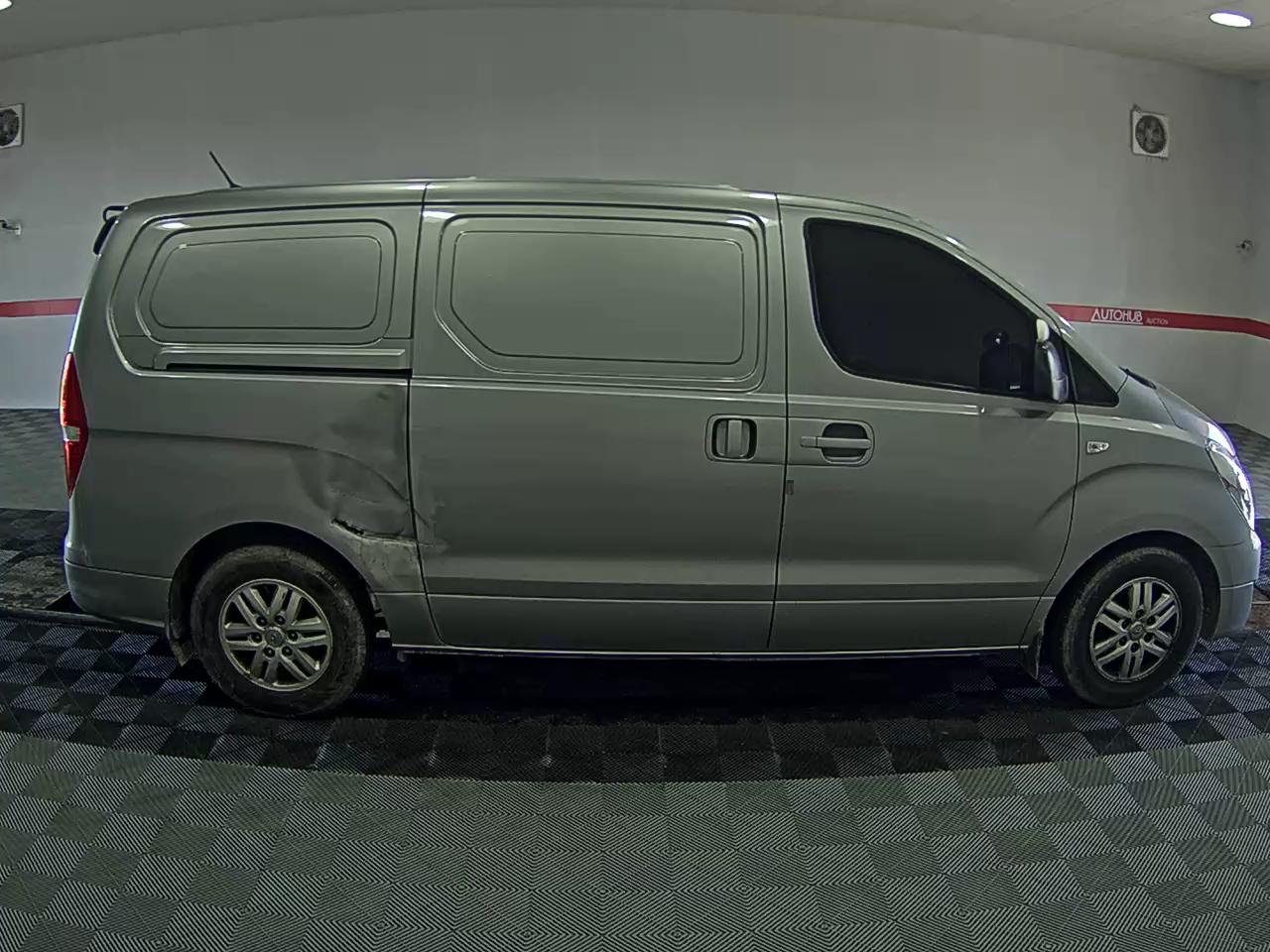 Hyundai Grand Starex 2018 - Image 3