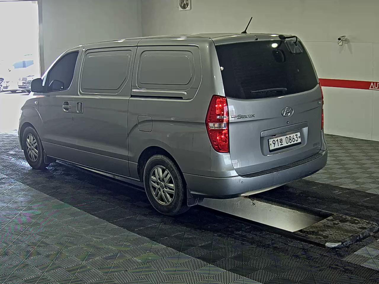 Hyundai Grand Starex 2018 - Image 5