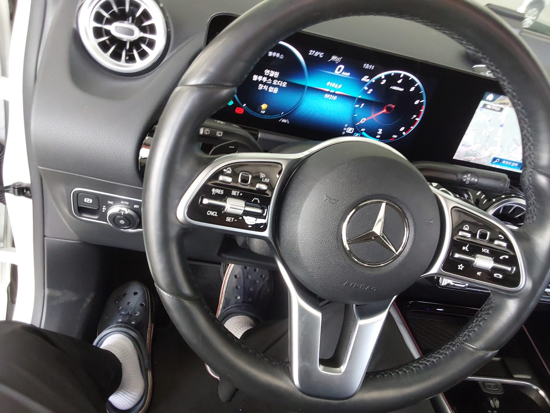 Mercedes-Benz GLA-Class - 16