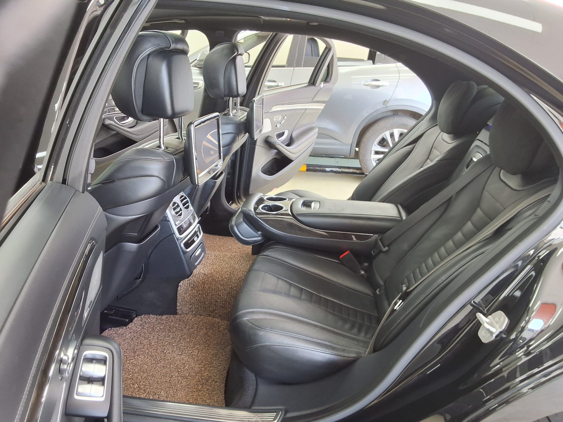 مرسيدس بنز إس كلاس 2015 - صورة 11