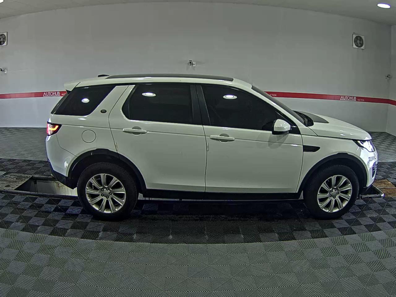 Land Rover Discovery - 3