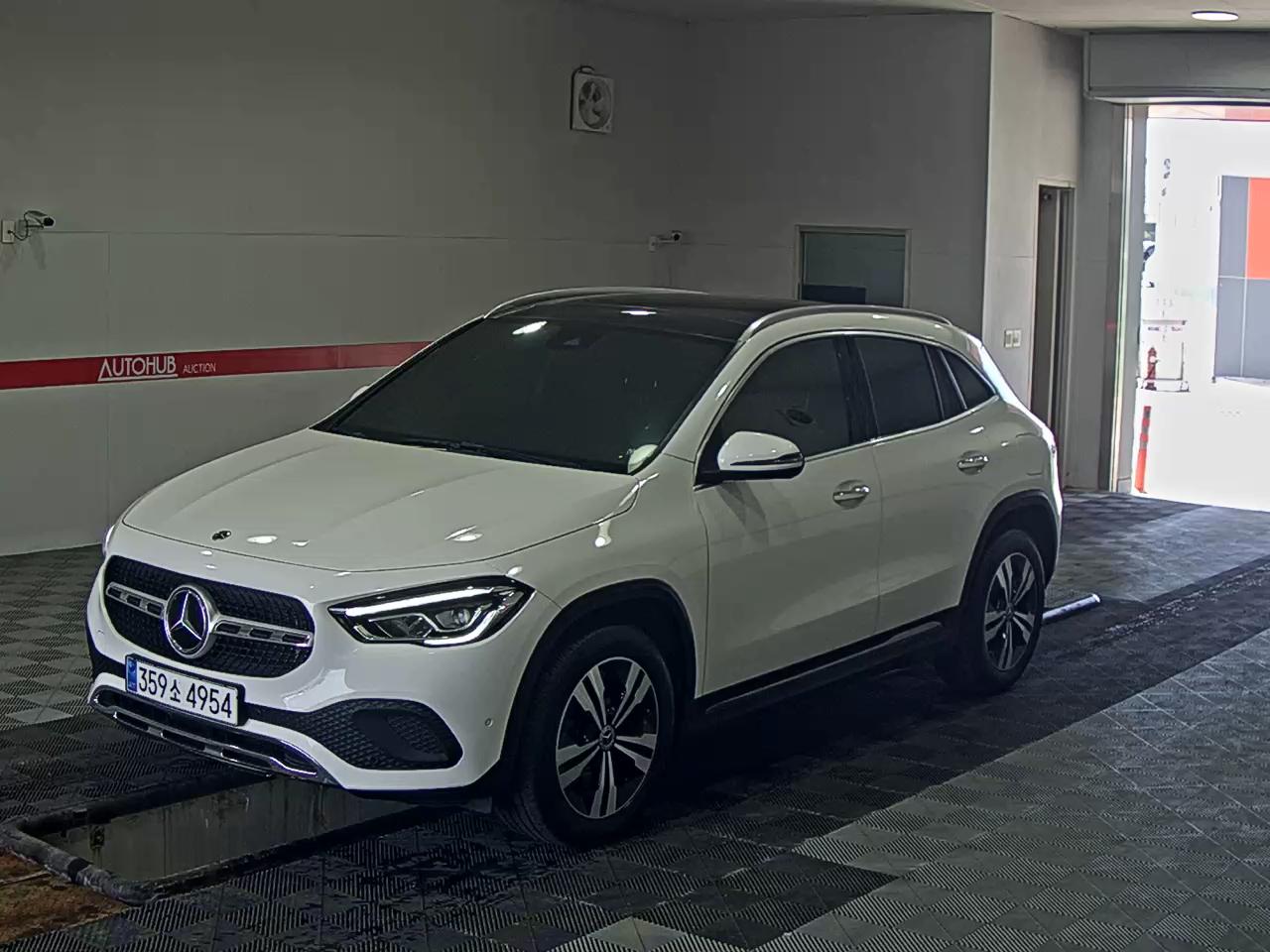 Mercedes-Benz GLA-Class
