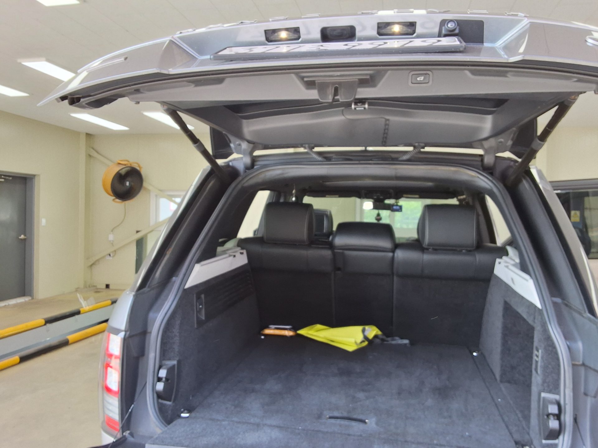 Land Rover Range Rover - 14
