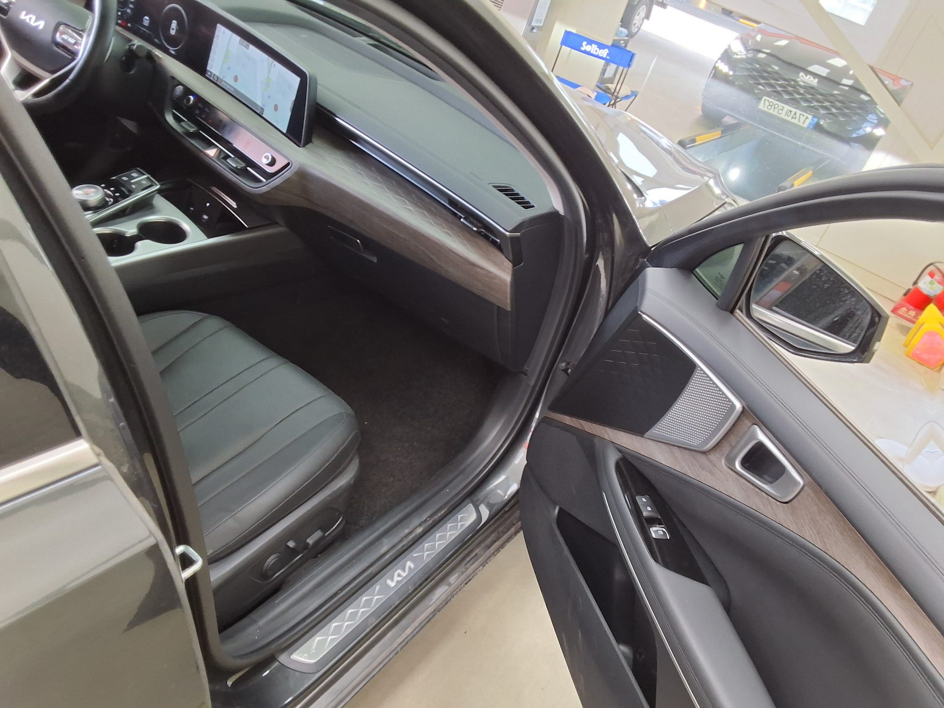 Kia K8 2023 - Image 13