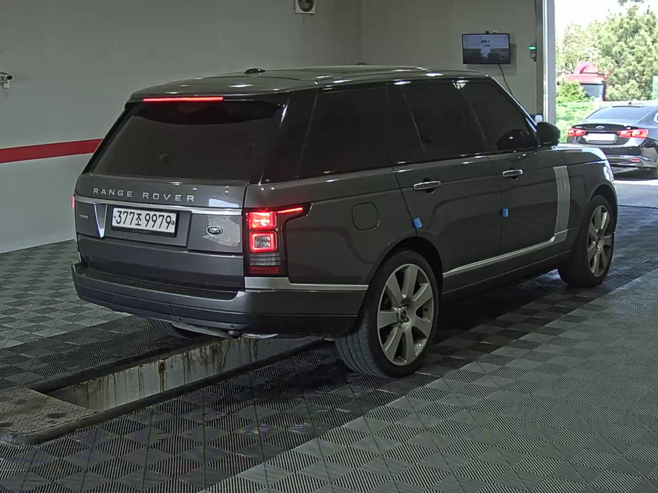 Land Rover Range Rover - 4