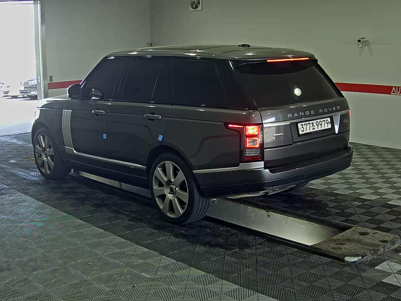 Land Rover Range Rover - 5