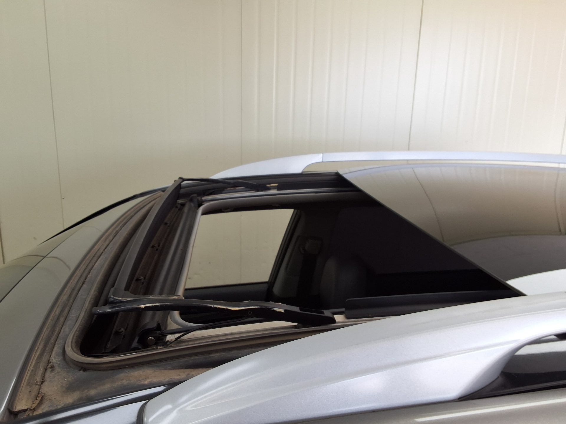 كيا سورينتو 2011 - صورة 18