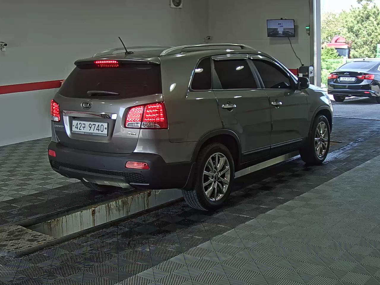 كيا سورينتو 2011 - صورة 4