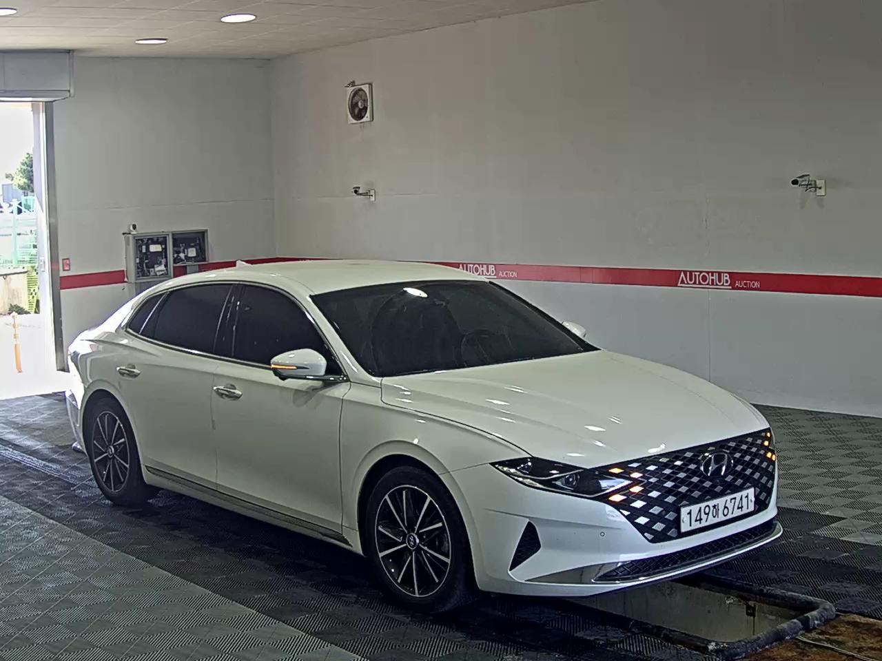 Hyundai Grandeur 2021 - Image 2