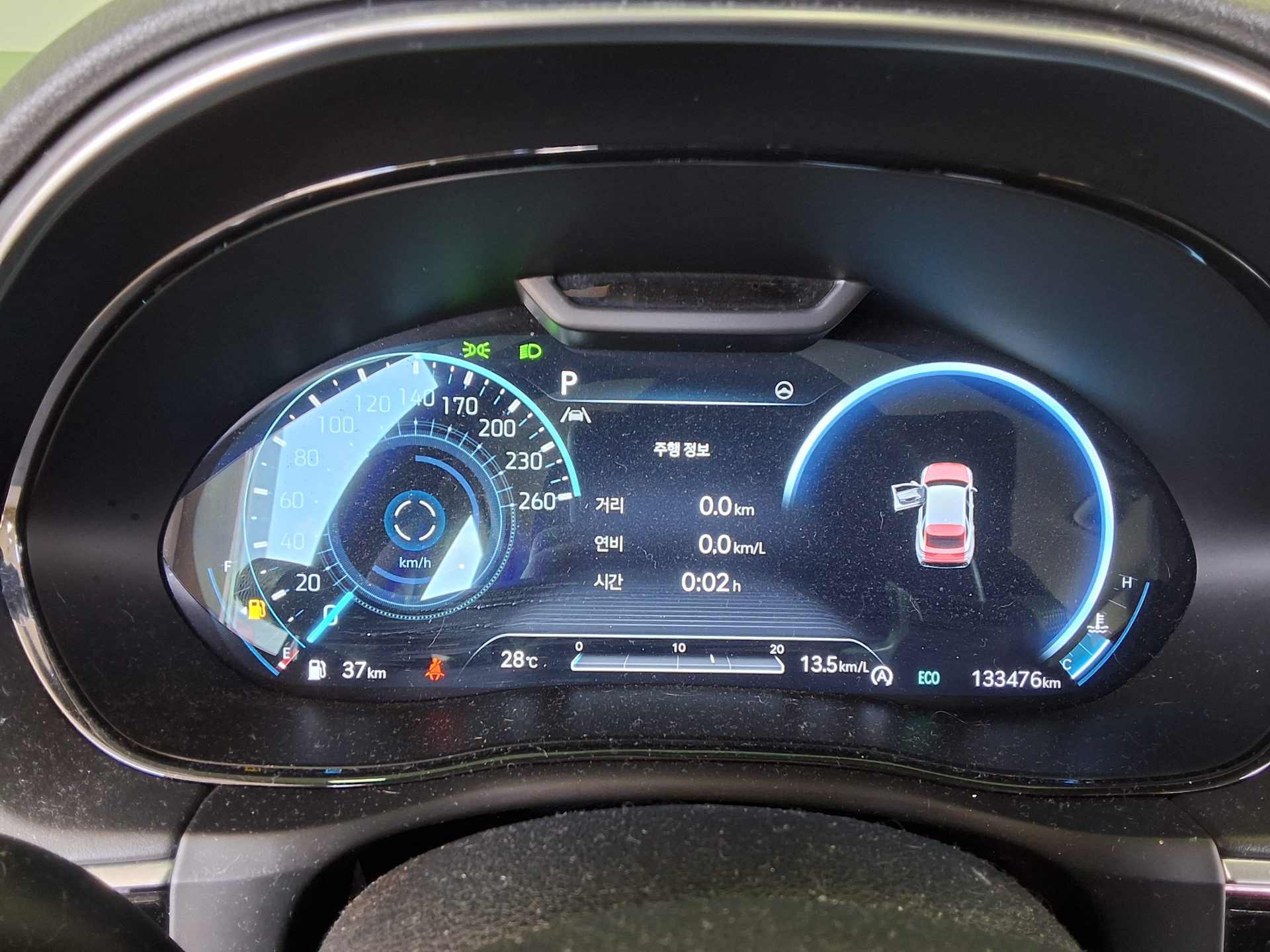 جينيسيس GV70 2022 - صورة 8