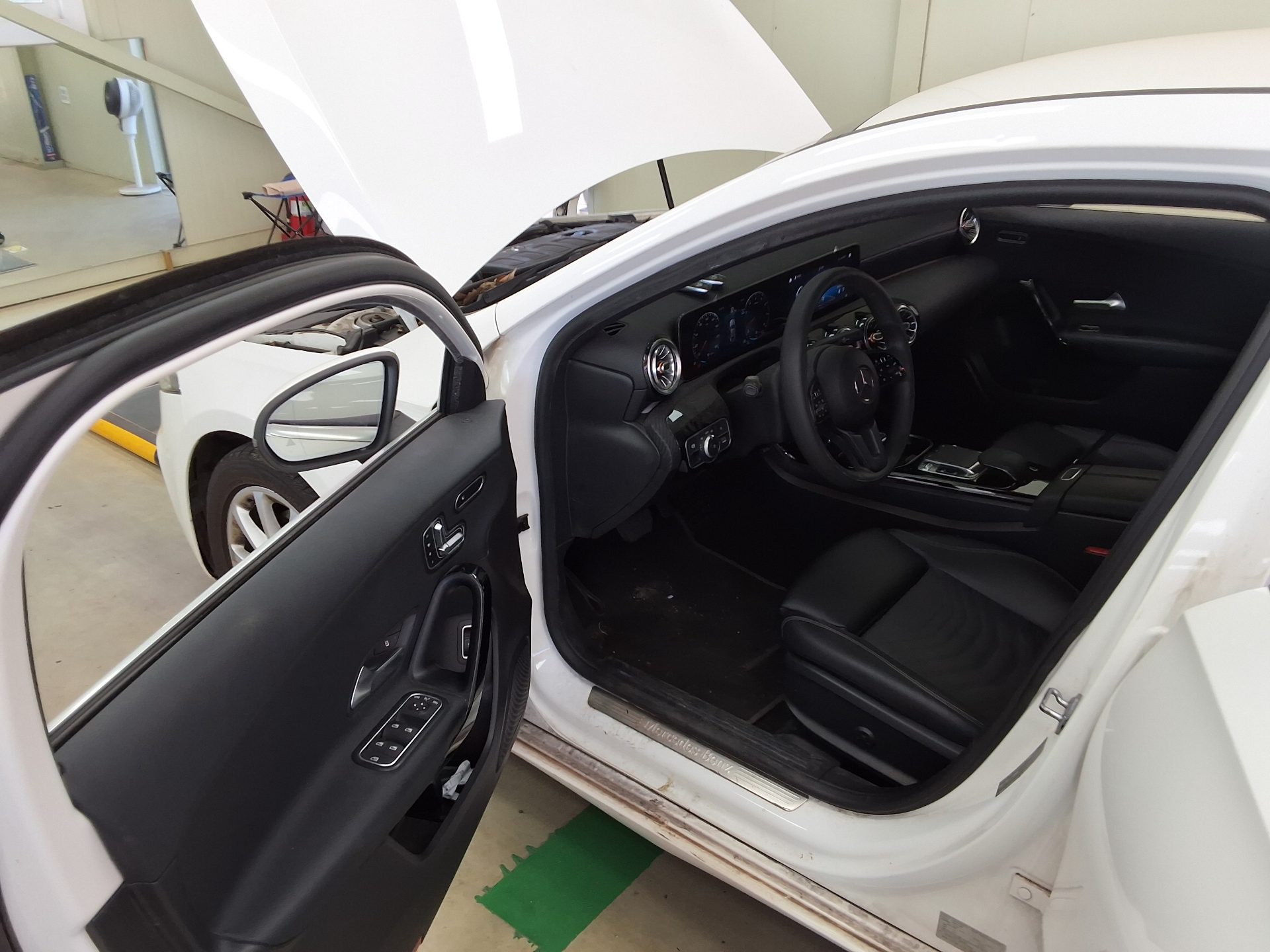 مرسيدس بنز إيه كلاس 2020 - صورة 9