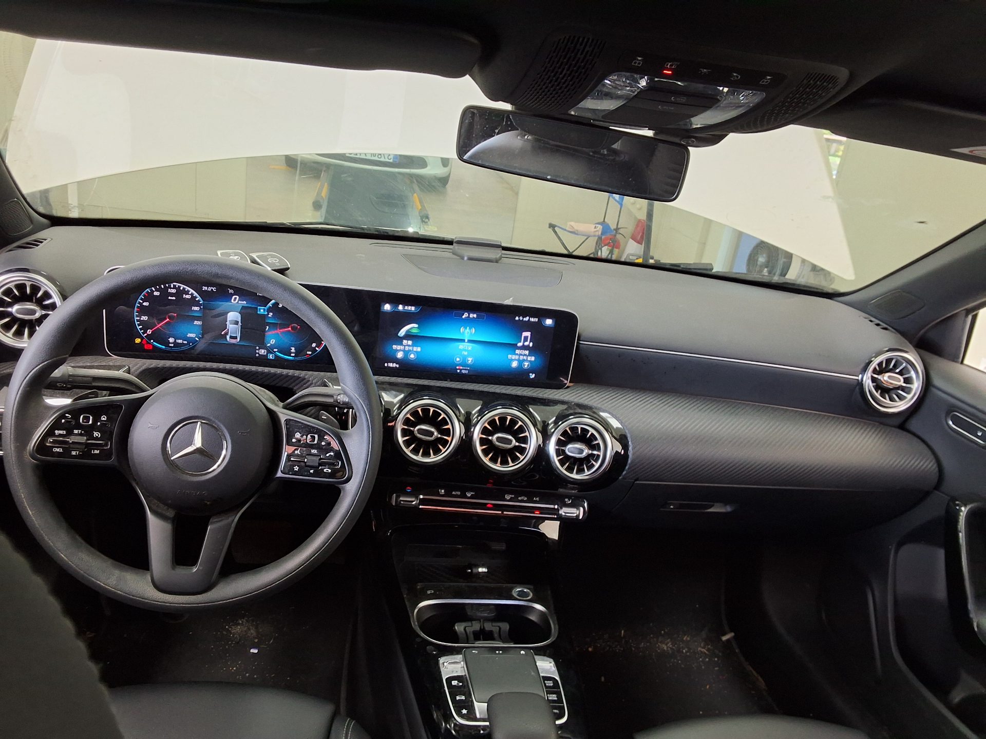 مرسيدس بنز إيه كلاس 2020 - صورة 19