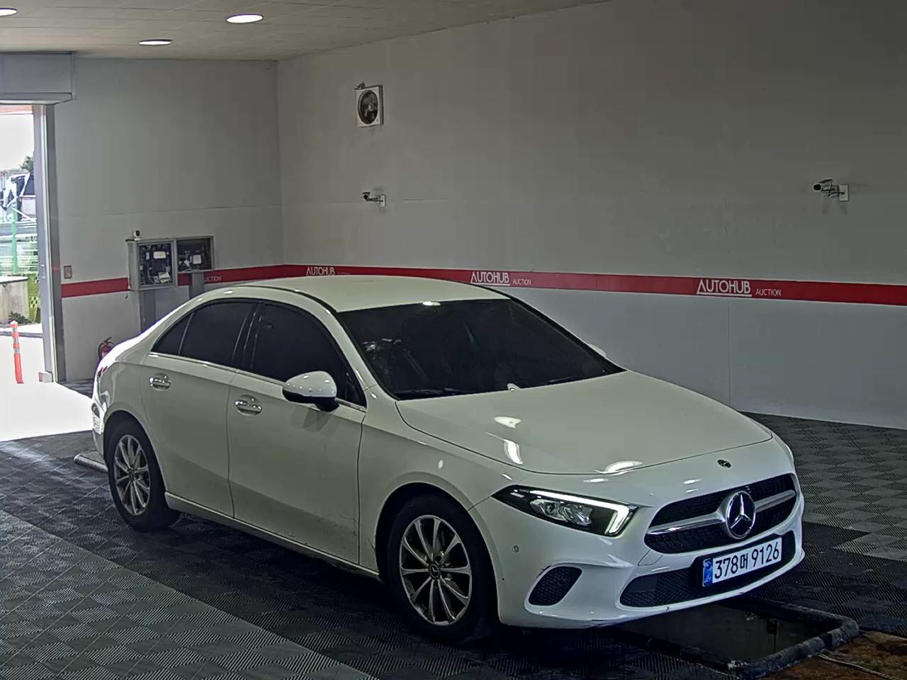 مرسيدس بنز إيه كلاس 2020 - صورة 2