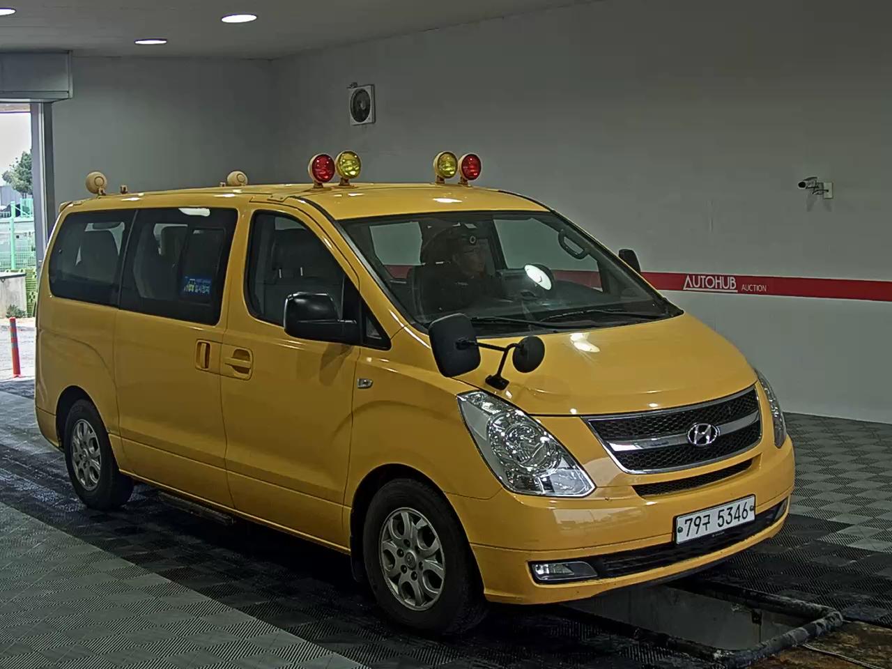 현대자동차 그랜드 스타렉스 2015 - 이미지 2