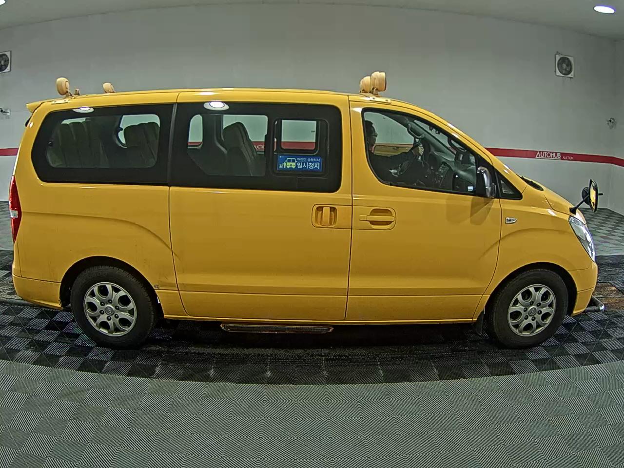 현대자동차 그랜드 스타렉스 2015 - 이미지 3