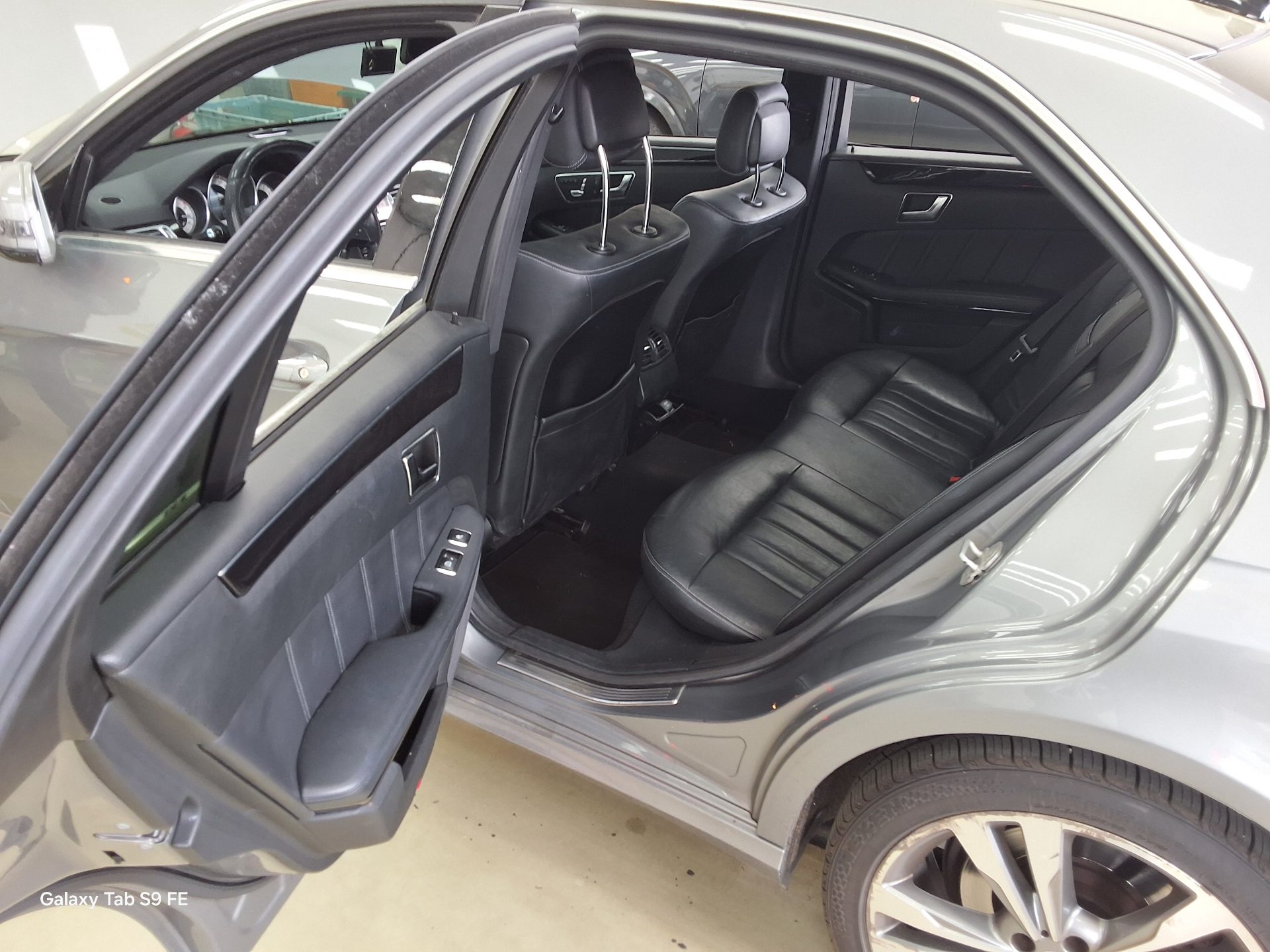 مرسيدس بنز إي كلاس 2015 - صورة 11