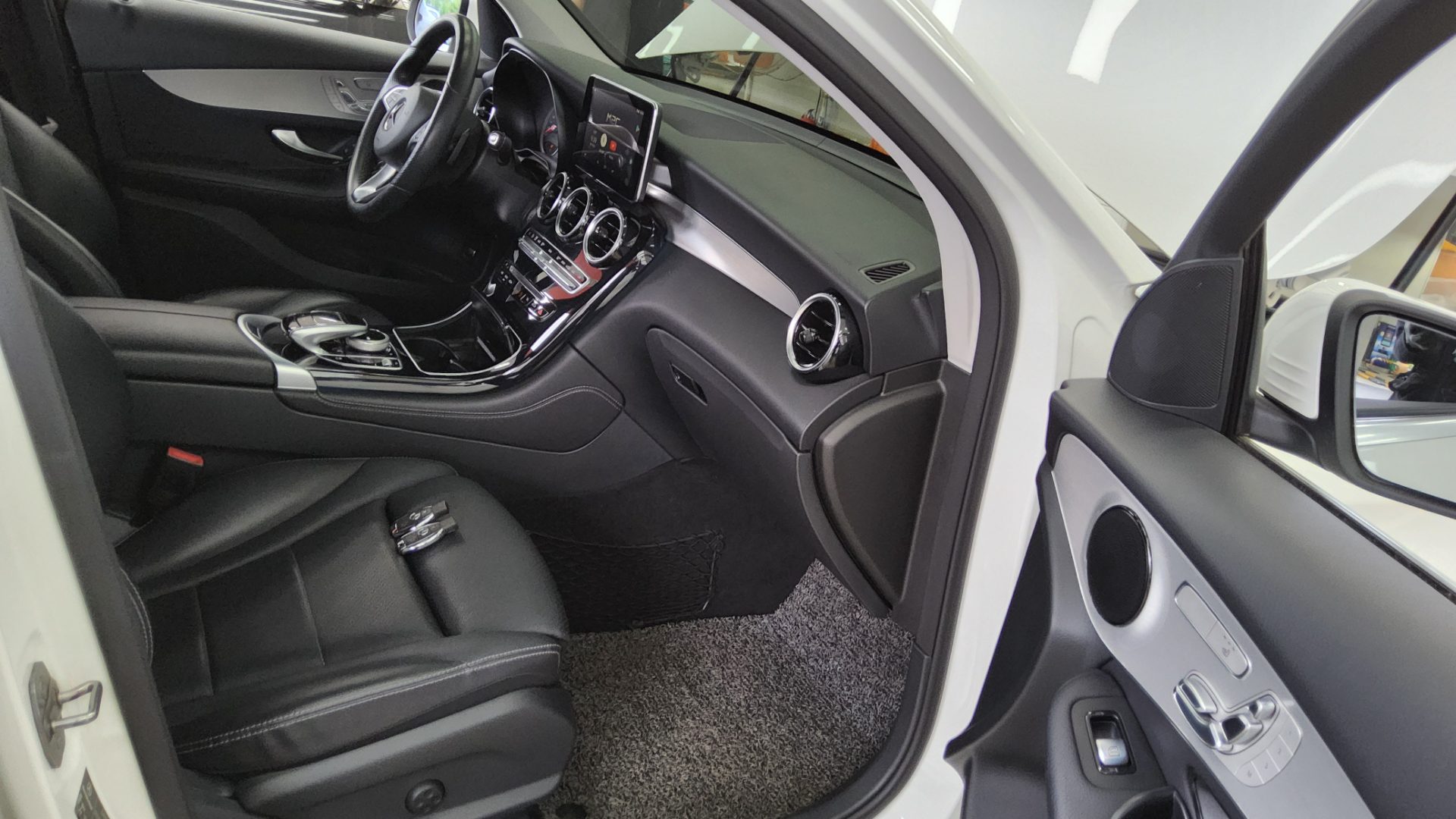 메르세데스-벤츠 GLC 2018 - 이미지 13