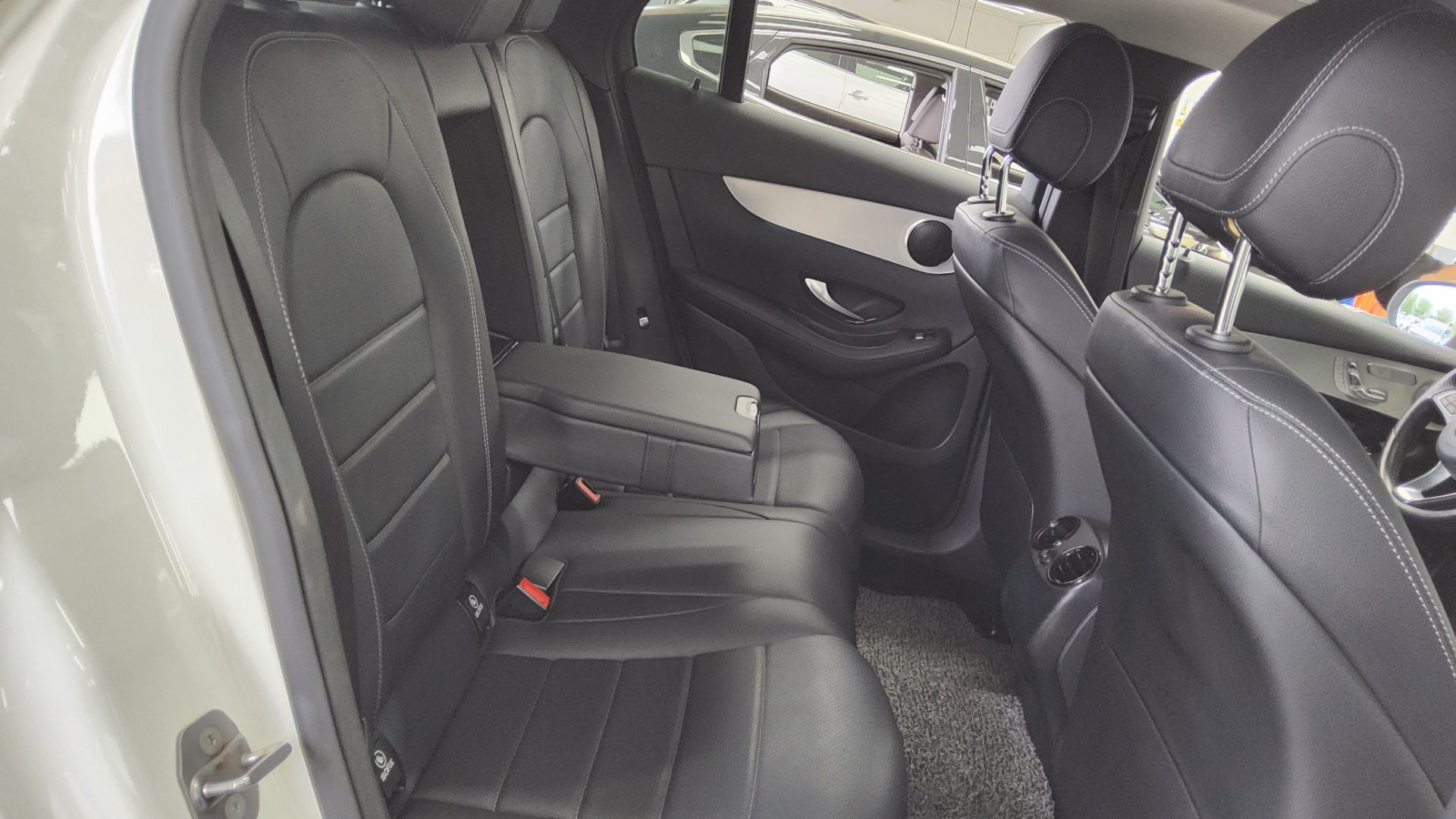 메르세데스-벤츠 GLC 2018 - 이미지 12