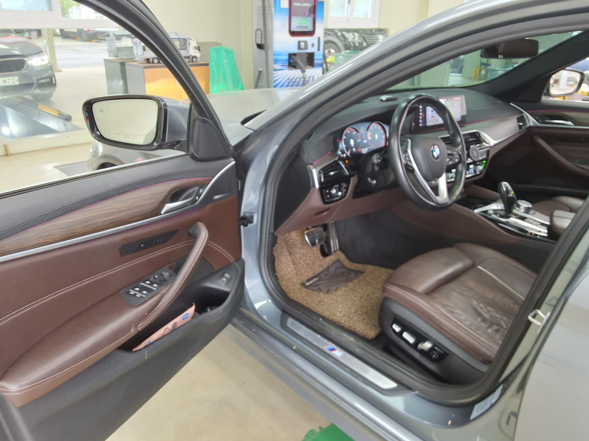 BMW 5 시리즈 2018 - 이미지 9