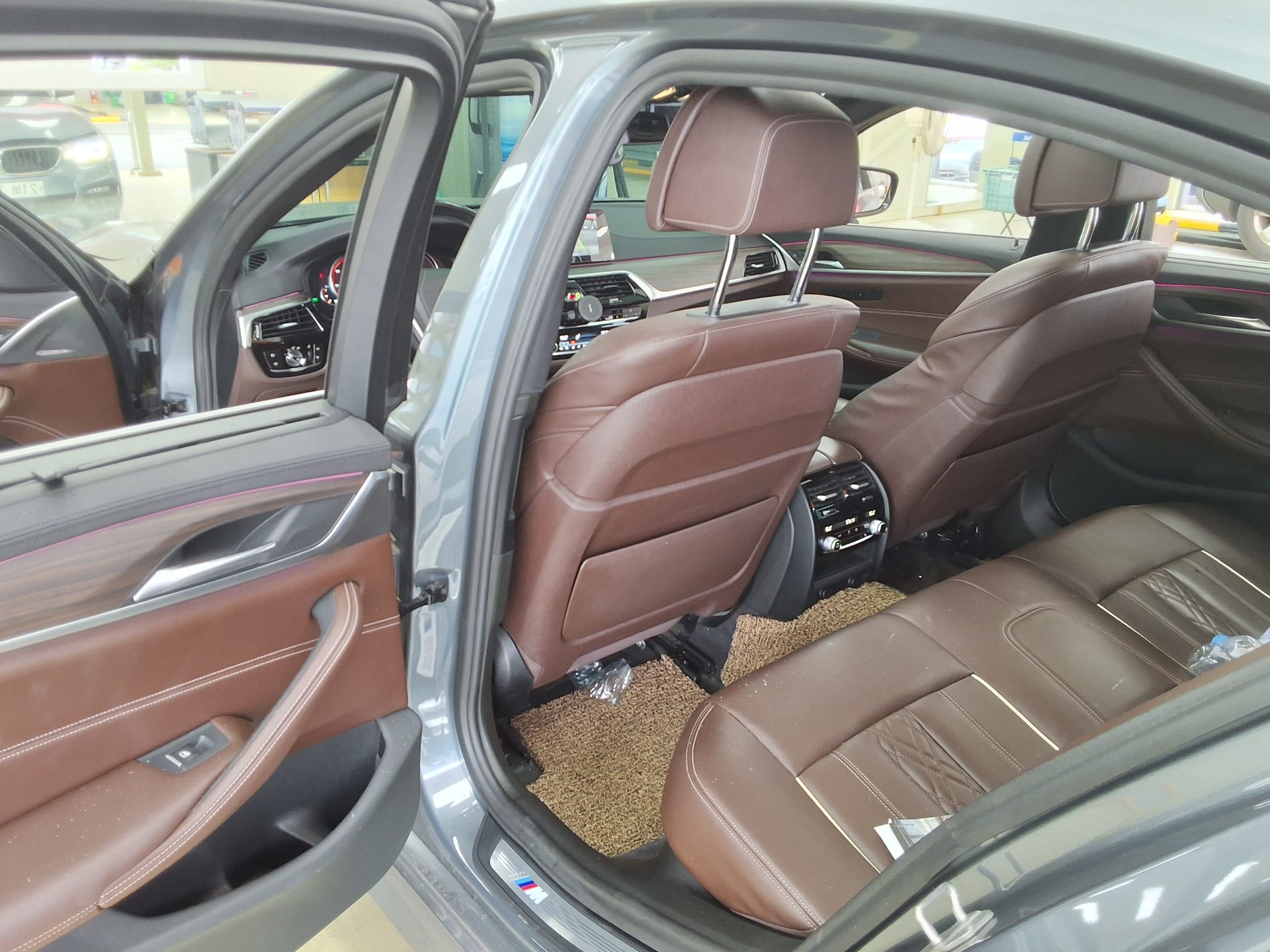 BMW 5 시리즈 2018 - 이미지 11