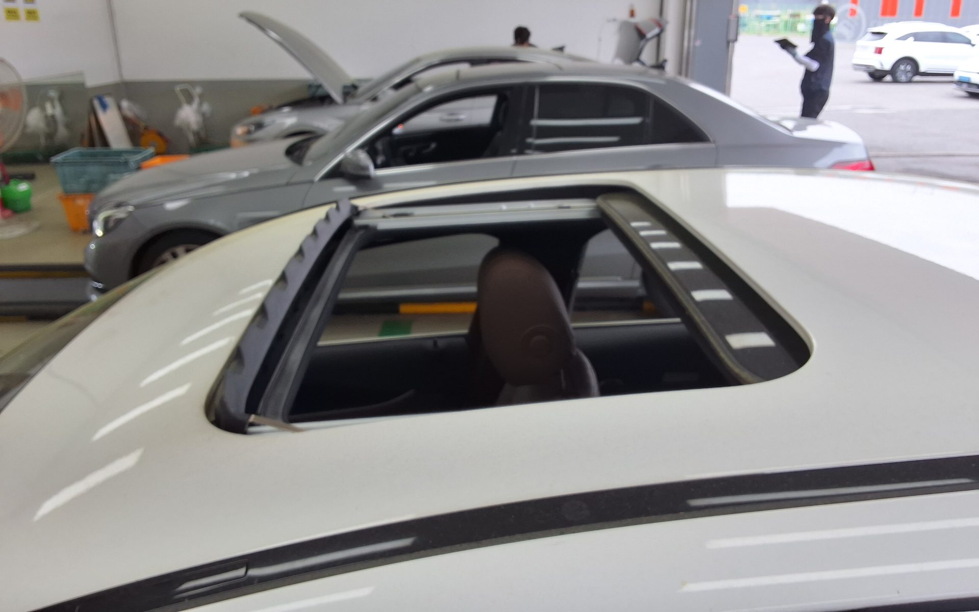 Mercedes-Benz E-Class 2022 - Image 20