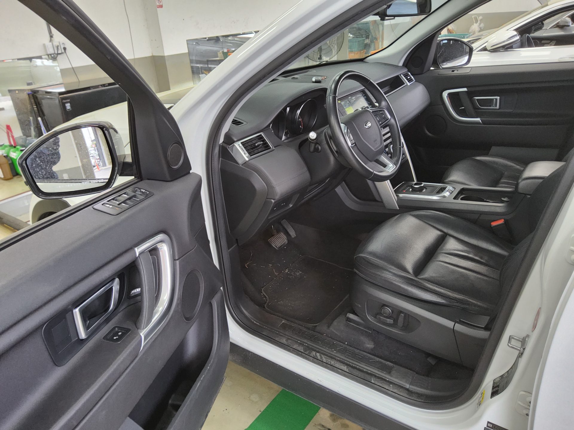 LAND-ROVER 디스커버리 2019 - 이미지 9