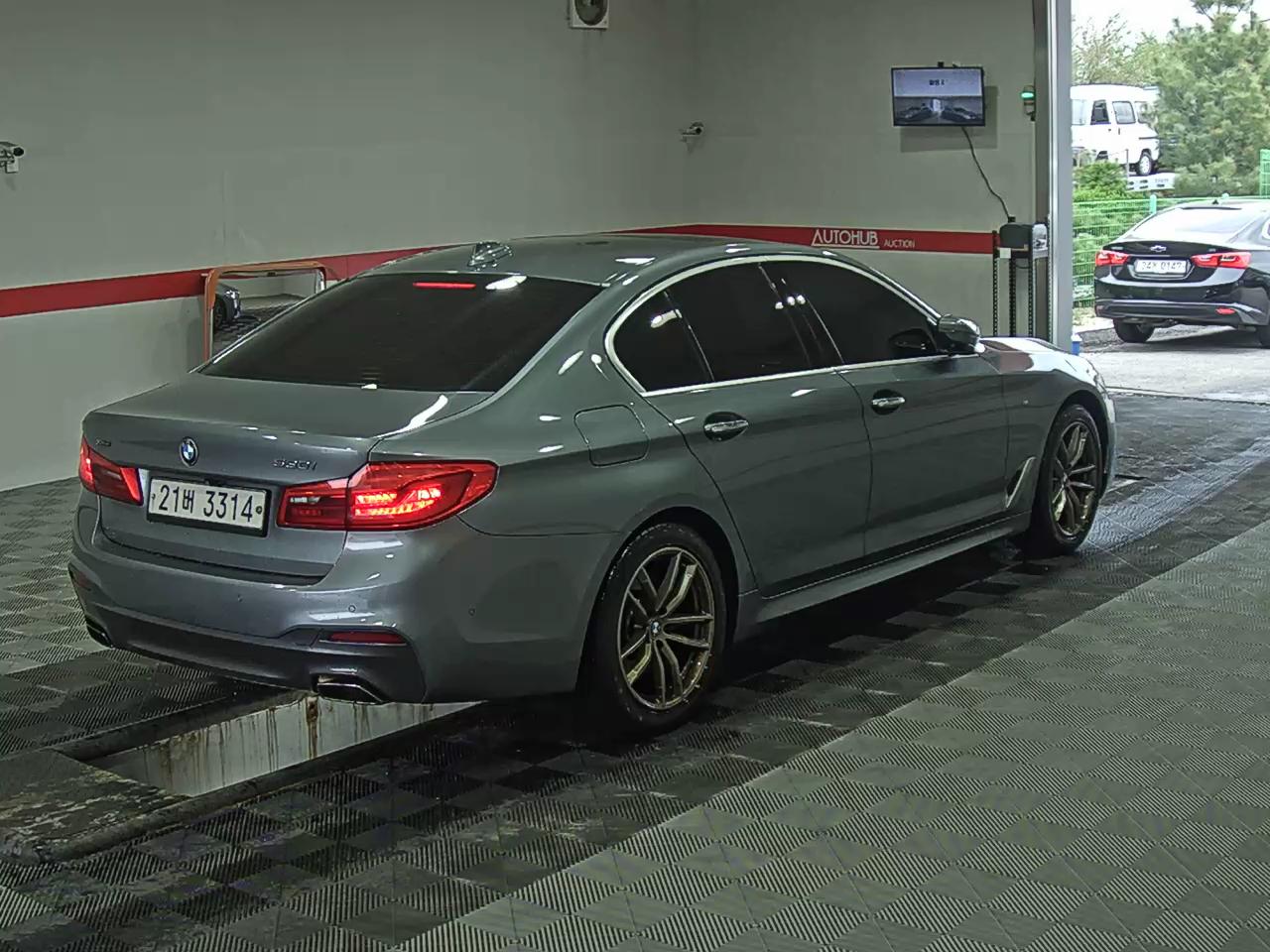 BMW 5 시리즈 2018 - 이미지 4