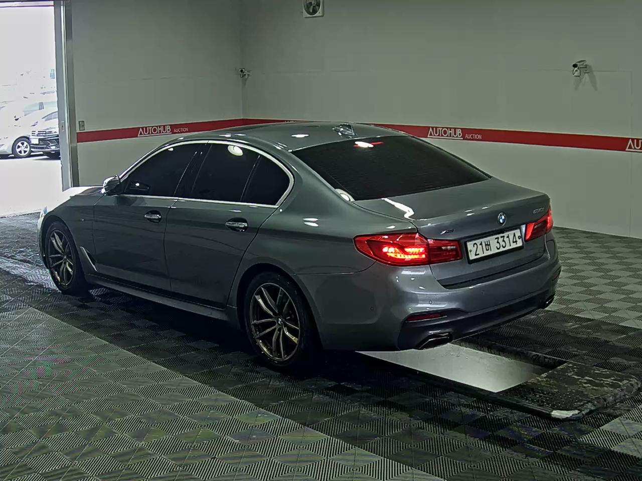 BMW 5 시리즈 2018 - 이미지 5