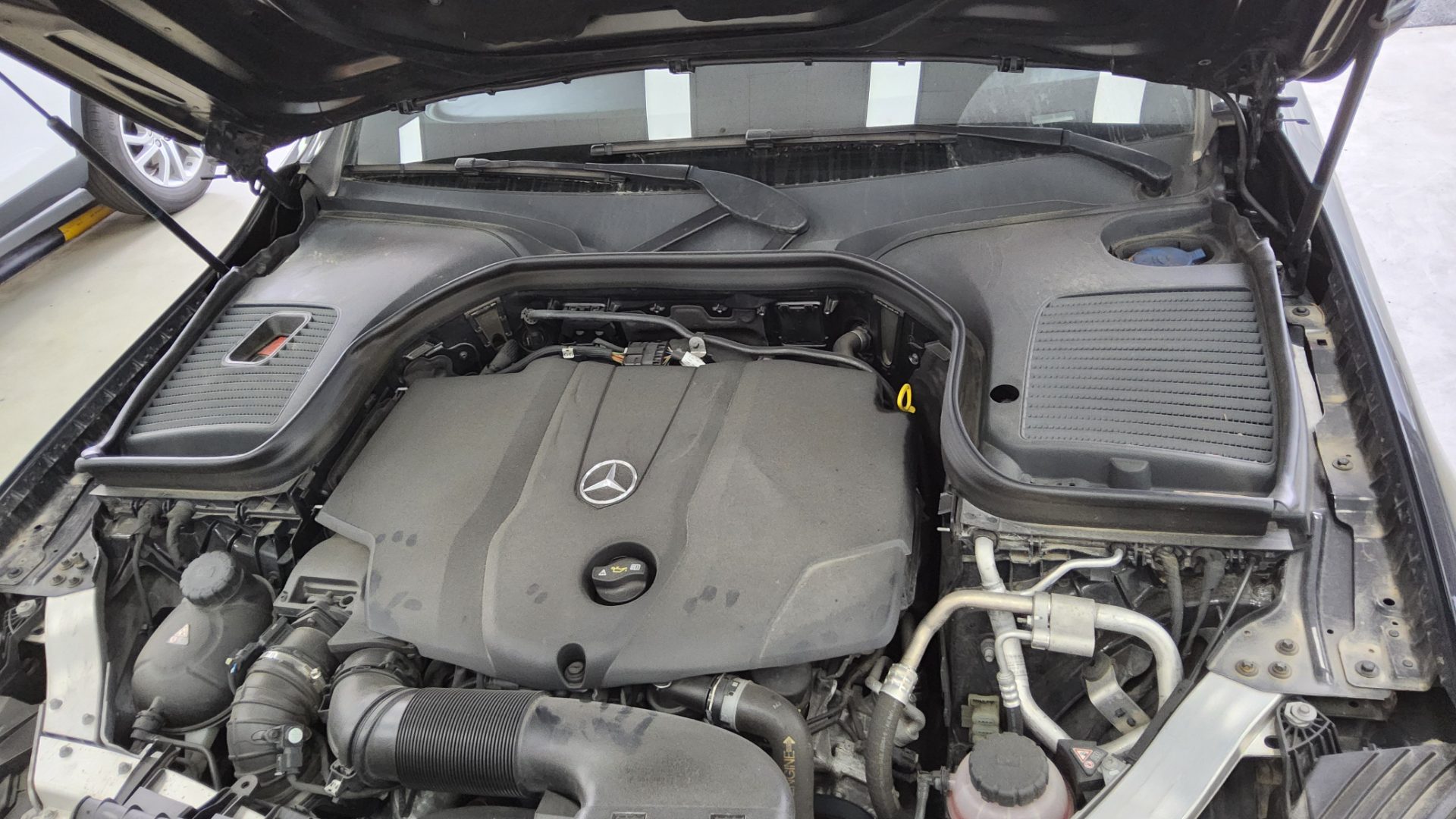 مرسيدس بنز GLC 2018 - صورة 20