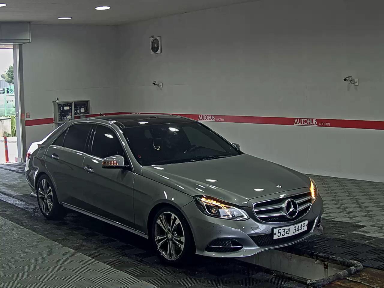 مرسيدس بنز إي كلاس 2015 - صورة 2