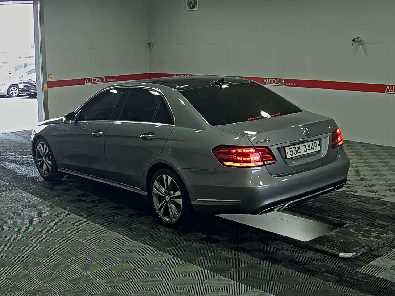 مرسيدس بنز إي كلاس 2015 - صورة 5