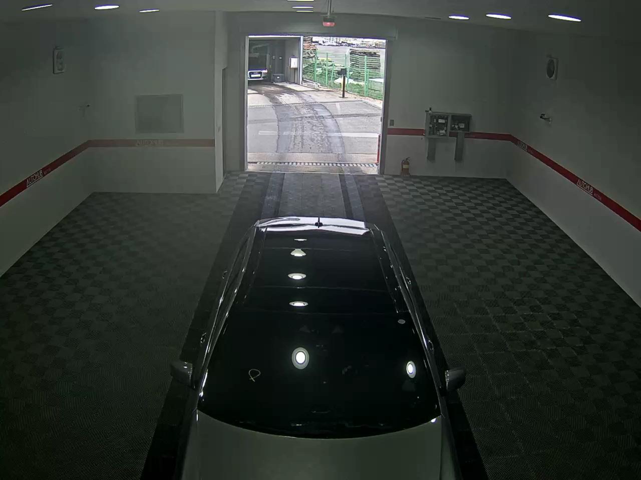 مرسيدس بنز إي كلاس 2015 - صورة 6