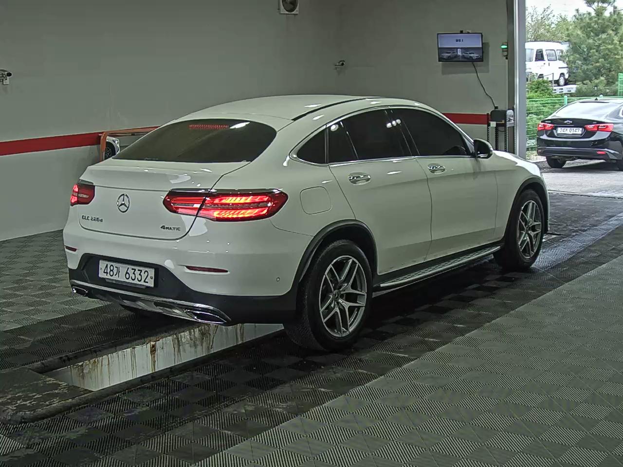 메르세데스-벤츠 GLC 2018 - 이미지 4