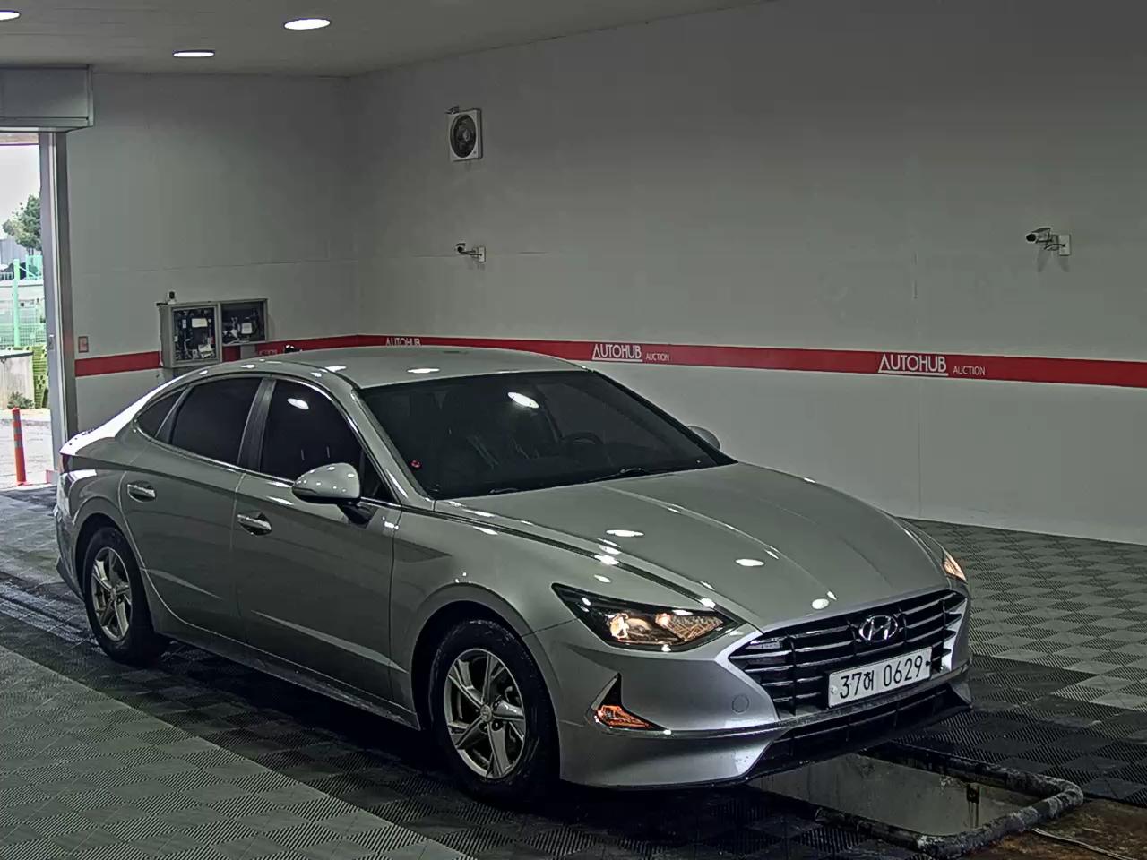 Hyundai Sonata 2020 - Image 2