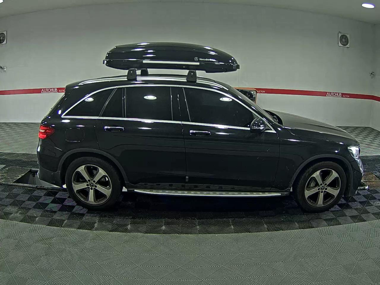 مرسيدس بنز GLC 2018 - صورة 3