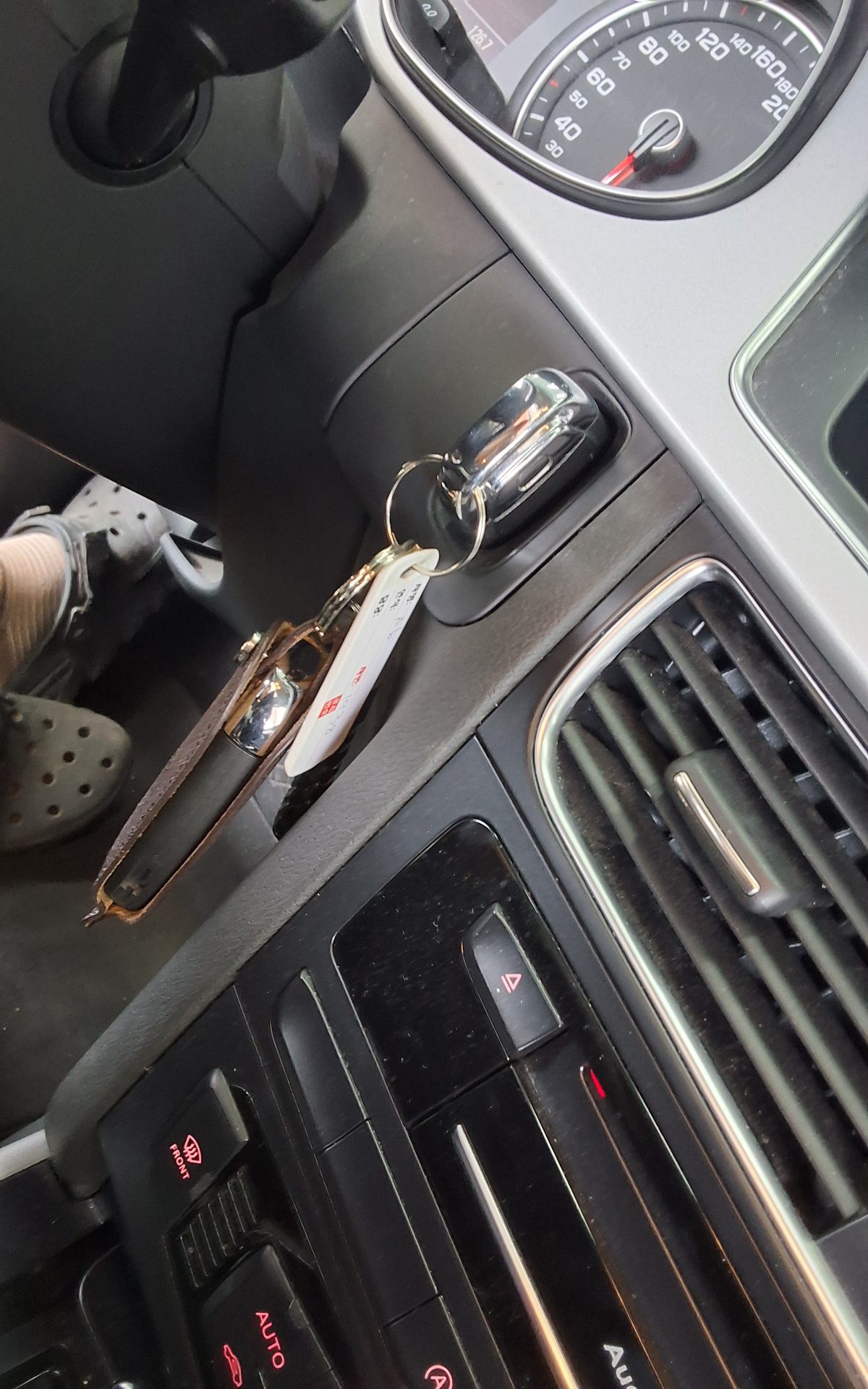 أودي A4 2015 - صورة 17