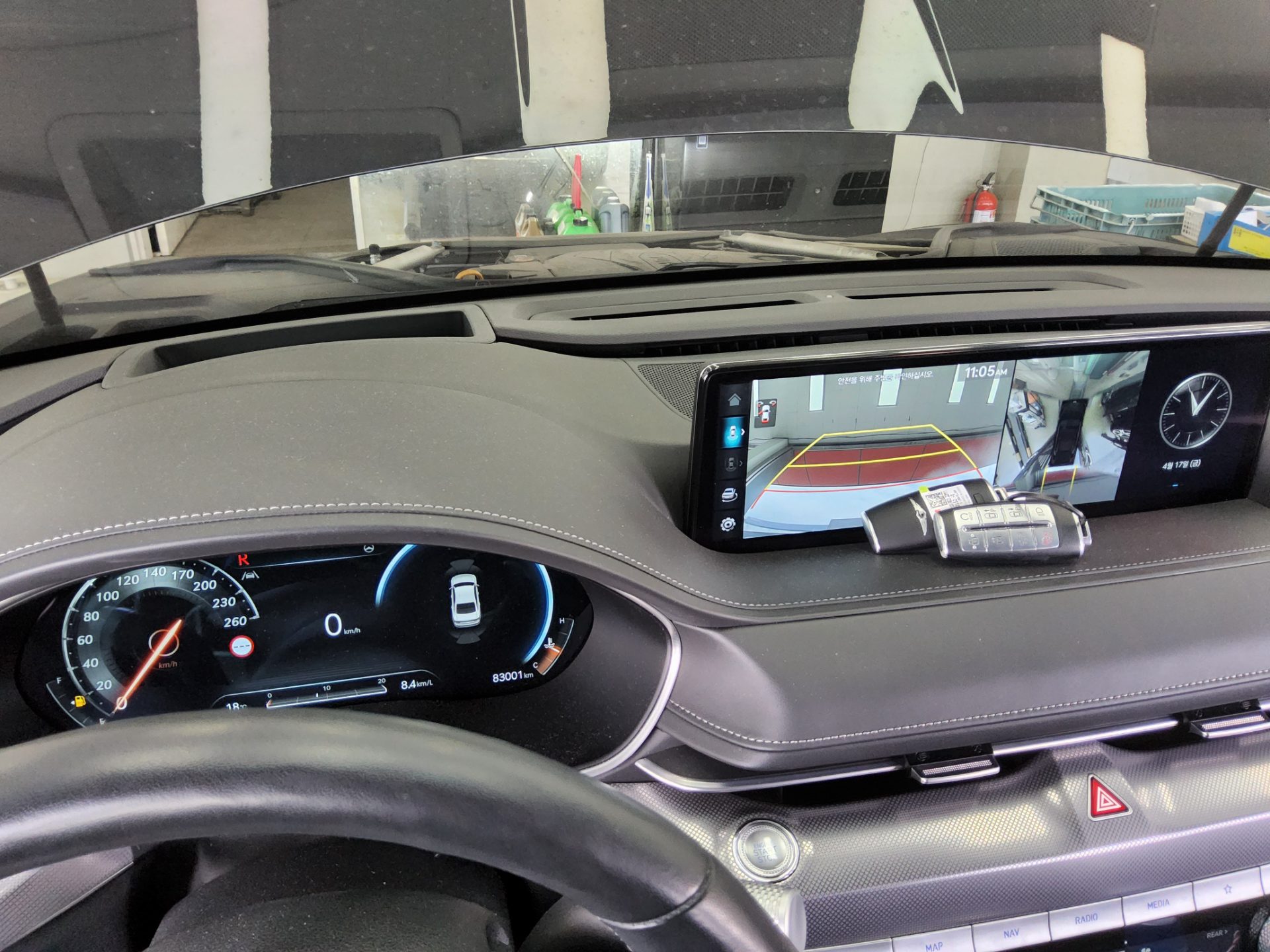 Hyundai Genesis 2023 - Image 17