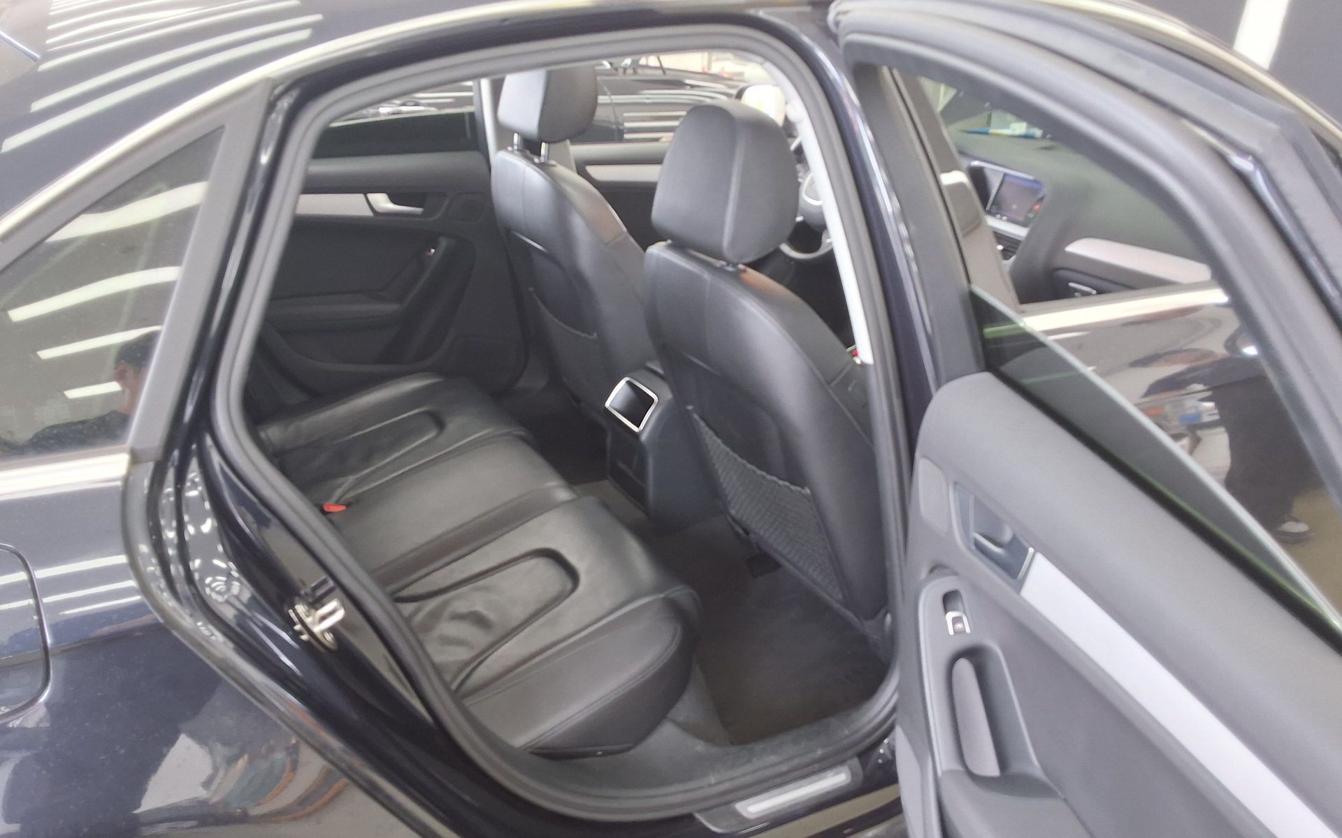 أودي A4 2015 - صورة 12