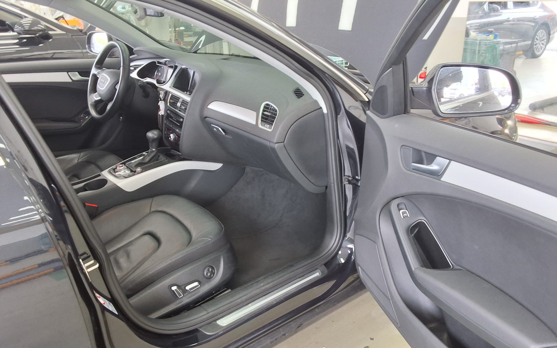 أودي A4 2015 - صورة 13