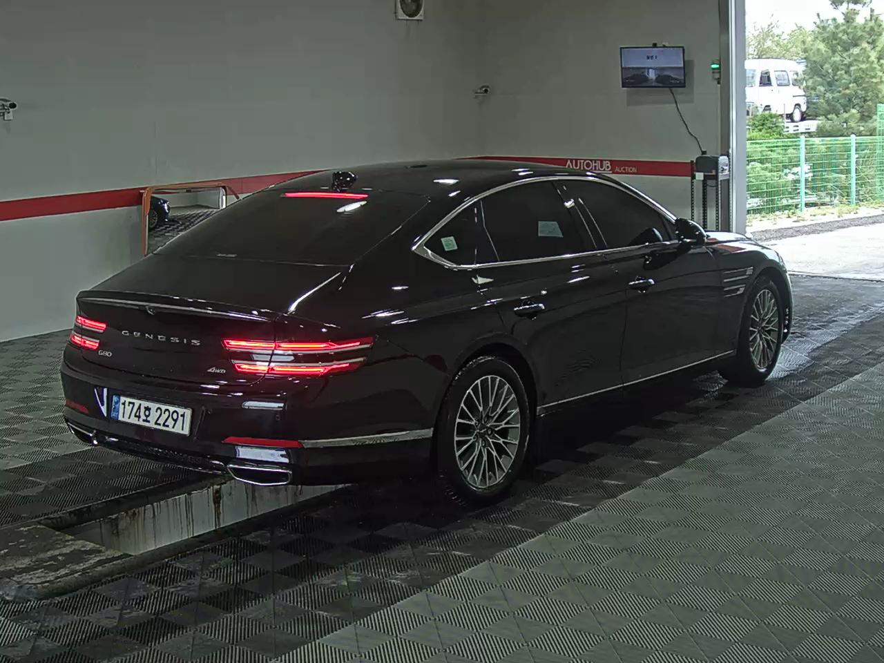 Hyundai Genesis 2023 - Image 4