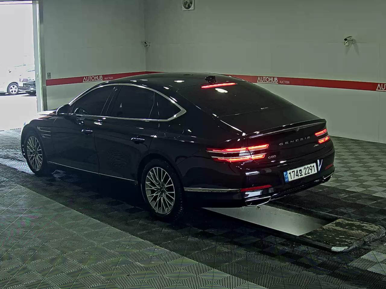 Hyundai Genesis 2023 - Image 5