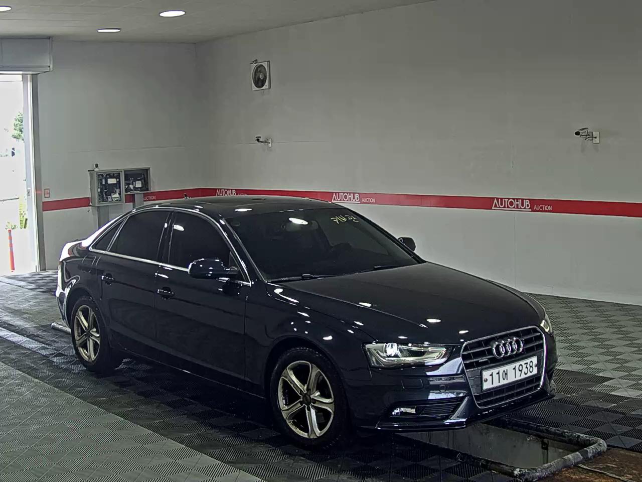 أودي A4 2015 - صورة 2