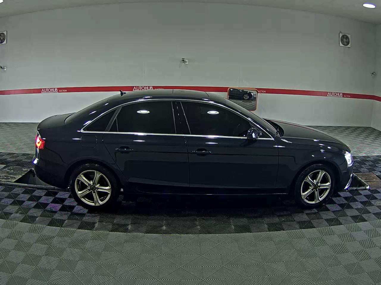 أودي A4 2015 - صورة 3