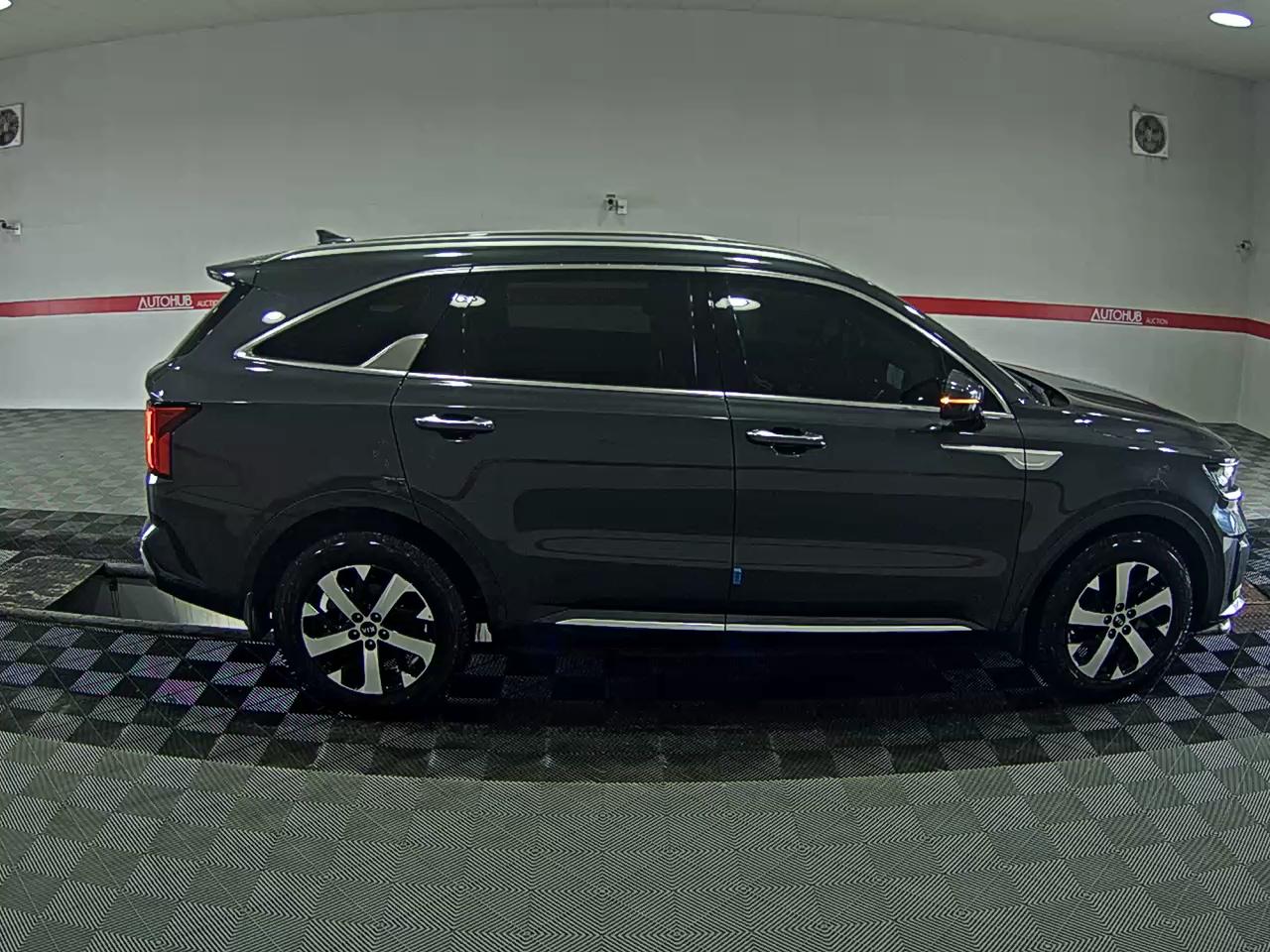 كيا أخرى 2021 - صورة 3